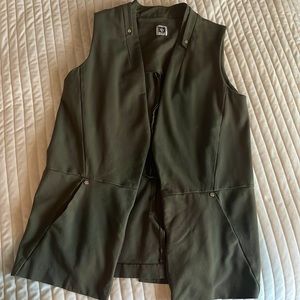 Anne Klein vest